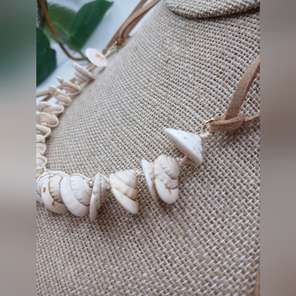 Free People Suede Belly Chain / Necklace Shells NWT - Picture 9 of 16